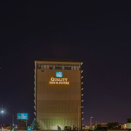 Quality Inn & Suites Cincinnati Exterior foto