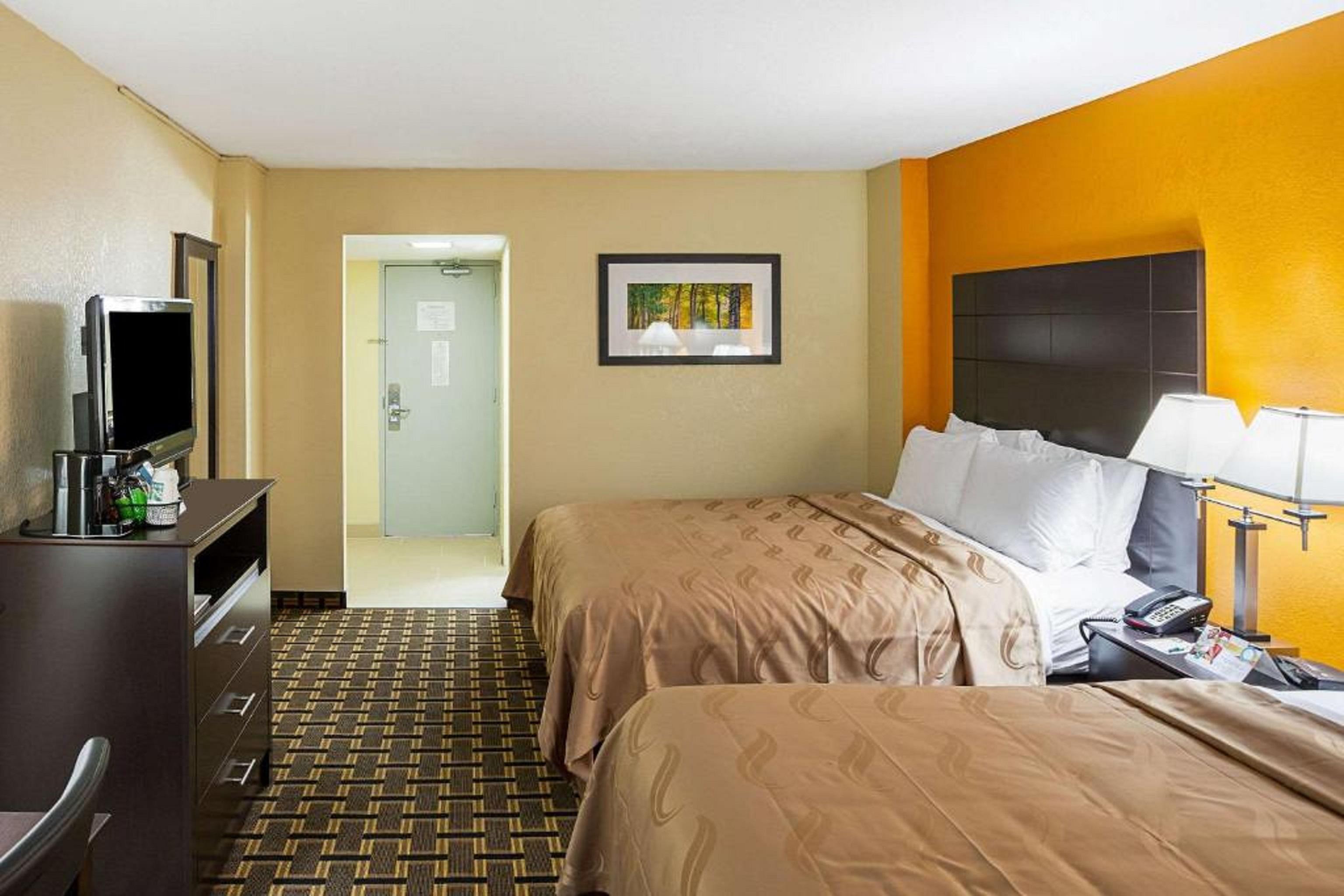 Quality Inn & Suites Cincinnati Exterior foto